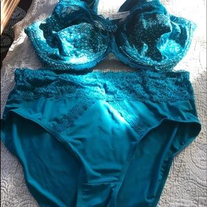 NWOT bra and pantie set
